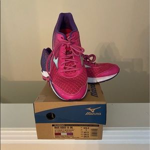 Women’s Running Shoes